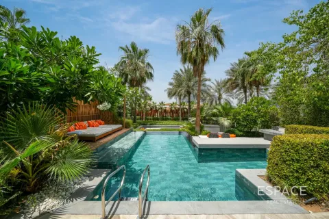 Villa til salg i Palm Jumeirah, Dubai, UAE 5 soveværelser, 1145 kvm № 649628 - foto 2
