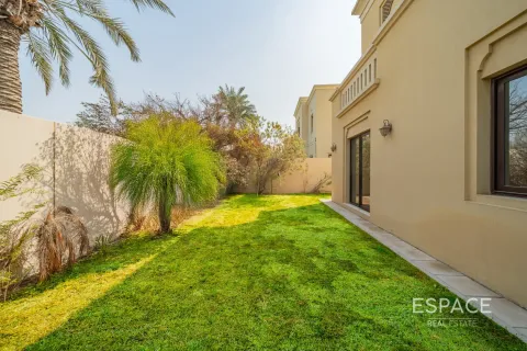 Villa till försäljning i Arabian Ranches 2, Dubai, UAE 3 sovrum, 292 kvm Nr. 649627 - fotografi 17
