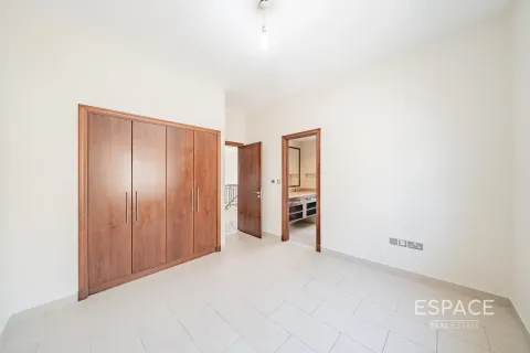 Villa till försäljning i Arabian Ranches 2, Dubai, UAE 3 sovrum, 292 kvm Nr. 649627 - fotografi 8