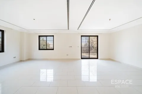 Villa till försäljning i Arabian Ranches 2, Dubai, UAE 3 sovrum, 292 kvm Nr. 649627 - fotografi 4