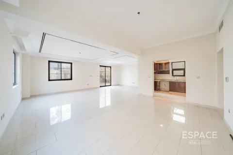 Villa till försäljning i Arabian Ranches 2, Dubai, UAE 3 sovrum, 292 kvm Nr. 649627 - fotografi 2