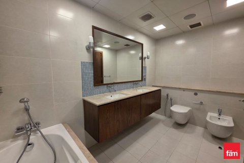 Apartamento en alquiler en Palm Jumeirah, Dubai, EAU 3 dormitorios, 211.8 m2 № 661841 - foto 13