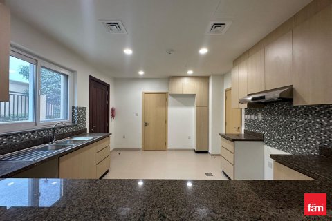 Вилла Дубай, БАӘ-да 4 жатын бөлмелер, 441.3 м² № 661844 - фото 10