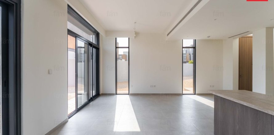 Adosado en Dubai, EAU 3 dormitorios, 168 m² № 661840