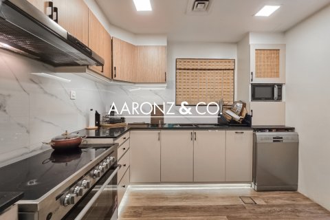 Apartamento en alquiler en Jumeirah Lake Towers, Dubai, EAU 2 dormitorios, 112 m2 № 701722 - foto 10