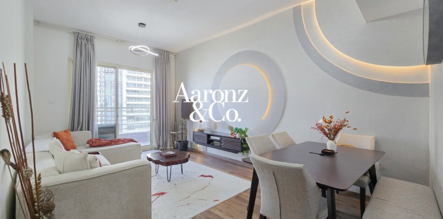 Apartamento en Jumeirah Lake Towers, Dubai, EAU 2 dormitorios, 112 m² № 701722