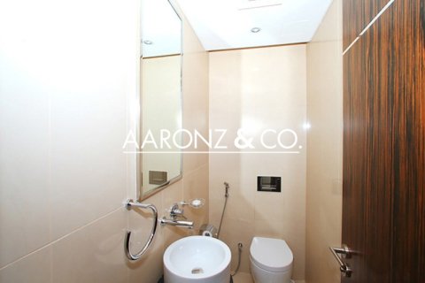 Apartament në Jumeirah Lake Towers, Dubai, Emiratet e Bashkuara Arabe 1 dhomë gjumi, 70 m2. № 701723 - Foto 7