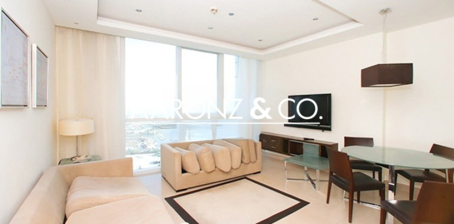 Apartament në Jumeirah Lake Towers, Dubai, Emiratet e Bashkuara Arabe 1 dhomë gjumi, 70 m2. № 701723