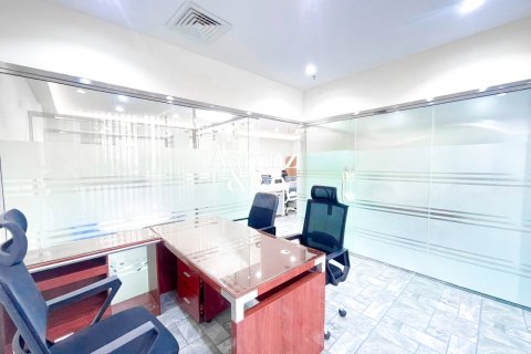 Office in Business Bay, Dubai, UAE 82 sq.m. № 701724 - photo 9
