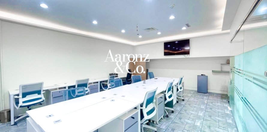 Kontor asukohaga Business Bay, Dubai, AÜE: 82 m² Nr 701724