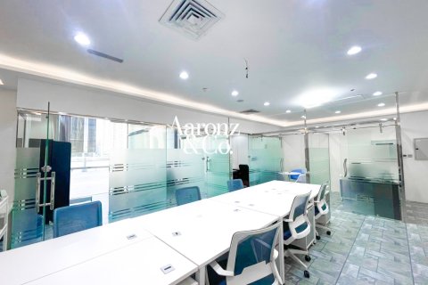 Office in Business Bay, Dubai, UAE 82 sq.m. № 701724 - photo 6