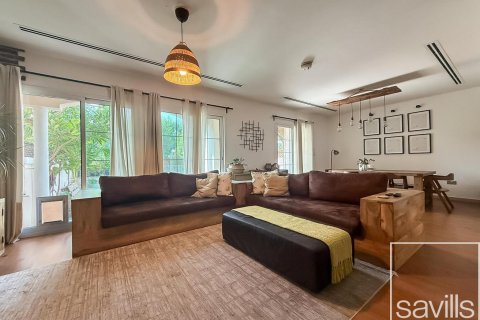 Таунхаус Jumeirah Village Triangle, Дубай, БАӘ-да 3 жатын бөлмелер, 240 м² № 650788 - фото 4