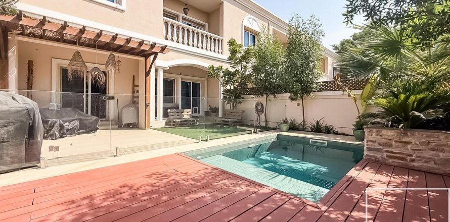 Таунхаус Jumeirah Village Triangle, Дубай, БАӘ-да 3 жатын бөлмелер, 240 м² № 650788