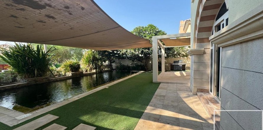 Villa i Dubai Sports City, Dubai, UAE 5 soveværelser, 620 kvm № 650789