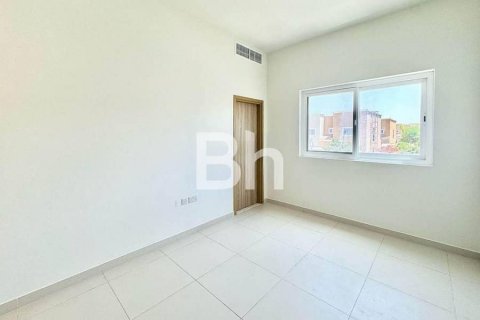 Kamienica do wynajęcia w Dubai Land, Dubai, ZEA 3 sypialnie, 161 mkw., nr 643795 - zdjęcie 3