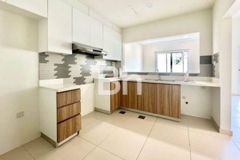 Kamienica do wynajęcia w Dubai Land, Dubai, ZEA 3 sypialnie, 161 mkw., nr 643795 - zdjęcie 2