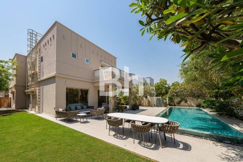 Willa na sprzedaż w The Lakes, Dubai, ZEA 3 sypialnie, 570 mkw., nr 643790 - zdjęcie 2