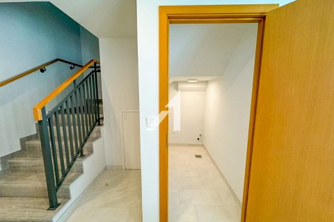Townhouse in Dubai Land, UAE 4 bedrooms, 245 sq.m. № 688474 - photo 20