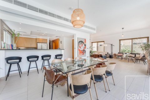 Vila u gradu Jumeirah Park, Dubai, UAE 4 spavaće sobe, 499 m2 Br. 641052 - Slika 5