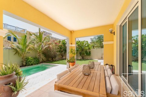 Vila u gradu Jumeirah Park, Dubai, UAE 4 spavaće sobe, 499 m2 Br. 641052 - Slika 8