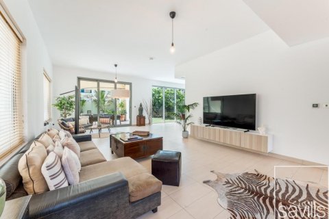 Vila u gradu Jumeirah Park, Dubai, UAE 4 spavaće sobe, 499 m2 Br. 641052 - Slika 3