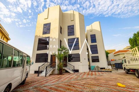 Shtëpi në qytet në Mirdif, Dubai, Emiratet e Bashkuara Arabe 4 dhoma gjumi, 278.7 m2. № 637661 - Foto 1