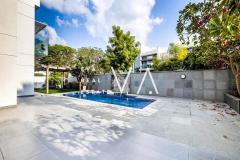 Villa in Meydan, Dubai, UAE 5 bedrooms, 799.22 sq.m. № 637619 - photo 2