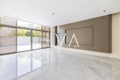 Villa in Meydan, Dubai, UAE 5 bedrooms, 799.22 sq.m. № 637619 - photo 12