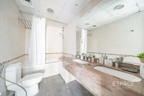 דירה למכירה ב Dubai Marina, Dubai, איחוד האמירויות  2 חדרי שינה, 124 מ"ר, מספר 649921 - תמונה 12