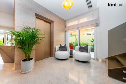 Вилла Дубай, БАӘ-да 3 жатын бөлмелер, 356.4 м² № 652428 - фото 8