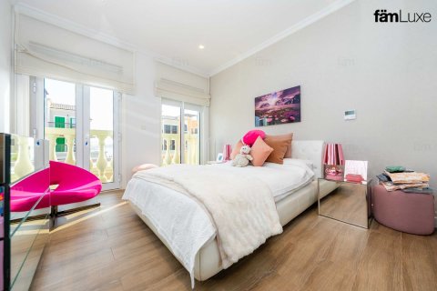 Вилла Дубай, БАӘ-да 3 жатын бөлмелер, 356.4 м² № 652428 - фото 19