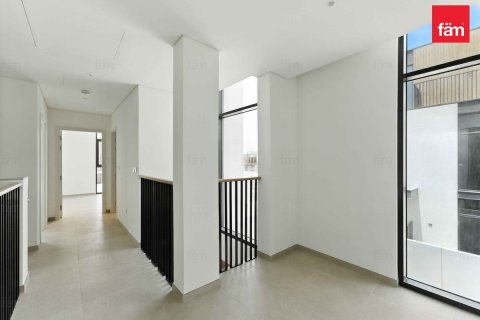 Вилла Дубай, БАӘ-да 4 жатын бөлмелер, 242.9 м² № 735314 - фото 13