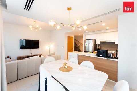 Vila di Dubai, UAE 4 bilik tidur, 236.1 meter persegi № 652261 - foto 1