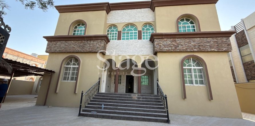 Вилла в Al Rawda, Аджман, ОАЭ 10 спален, 929м2 № 652595