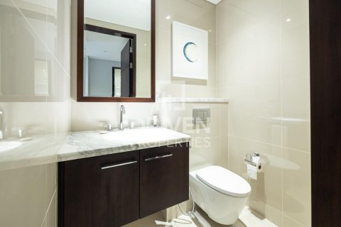 Appartamento in affitto a Downtown Dubai (Downtown Burj Dubai), Dubai, EAU 3 camere da letto, 225.94 mq. № 756871 - foto 17