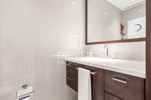 Downtown Dubai (Downtown Burj Dubai), Dubai, BAE’de kiralık daire 2 yatak odası, 143.26 m&sup2; No 756870 - fotoğraf 17