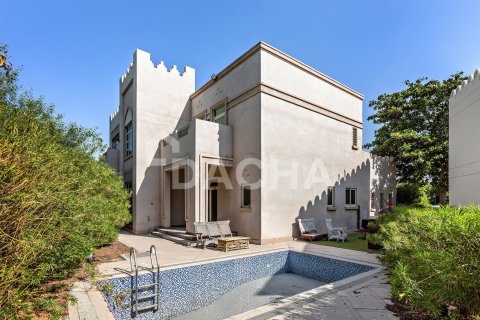 فيلا للبيع في Jumeirah Islands، دبي، الإمارات العربية المتحدة 4 غرفة نوم ، 488 متر مربع ، رقم 710373 - صورة 2