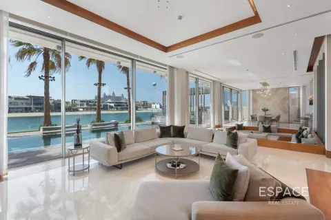 מחסן למכירה ב Palm Jumeirah, Dubai, איחוד האמירויות  715 מ"ר, מספר 649485 - תמונה 1