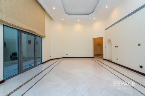 Villa Palm Jumeirah, Dubaijā, AAE 4 istabas, 465 m2 Nr. 649483 - attēls 3