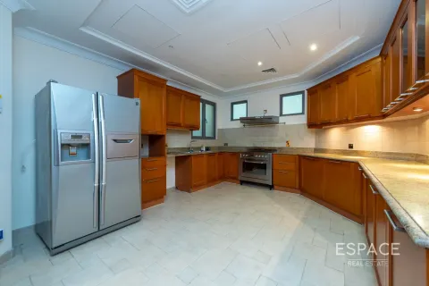 Villa Palm Jumeirah, Dubaijā, AAE 4 istabas, 465 m2 Nr. 649483 - attēls 6