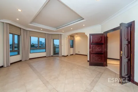 Villa Palm Jumeirah, Dubaijā, AAE 4 istabas, 465 m2 Nr. 649483 - attēls 11