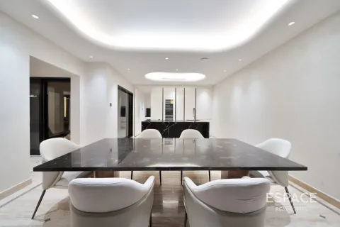 Villa til salg i Meadows, Dubai, UAE 4 soveværelser, 332 kvm № 649486 - foto 7