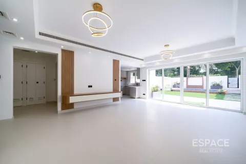 Villa sa Arabian Ranches, Dubai, UAE 3 silid-tulugan, 228 sq.m. № 649480 - larawan 2