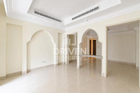Apartment til salg i Downtown Dubai (Downtown Burj Dubai), Dubai, UAE 2 soveværelser, 132.02 kvm № 744173 - foto 4