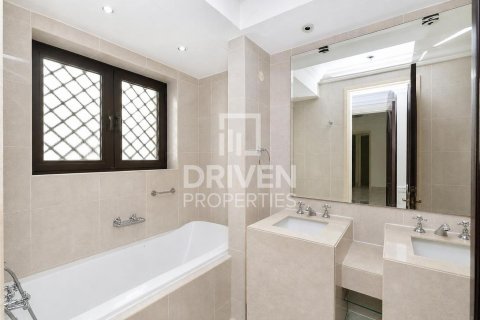 Apartment til salg i Downtown Dubai (Downtown Burj Dubai), Dubai, UAE 2 soveværelser, 132.02 kvm № 744173 - foto 17