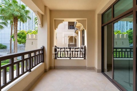 Apartment til salg i Downtown Dubai (Downtown Burj Dubai), Dubai, UAE 2 soveværelser, 132.02 kvm № 744173 - foto 2