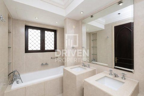 Apartment til salg i Downtown Dubai (Downtown Burj Dubai), Dubai, UAE 2 soveværelser, 132.02 kvm № 744173 - foto 16