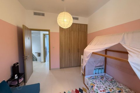 Villa till försäljning i Dubai Land, Dubai, UAE 3 sovrum, 175 kvm Nr. 721208 - fotografi 2