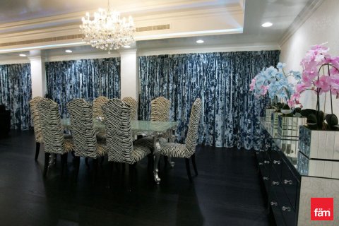 Kattohuoneisto Dubai Sports City, Arabiemiraatit 4 makuuhuonetta, 455.7 m2 № 640609 - kuva 5