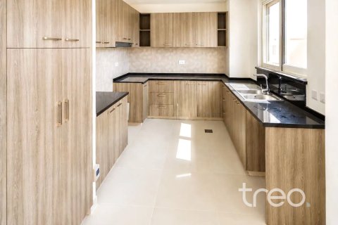 Kaupunkipientalo Dubai, Arabiemiraatit 4 makuuhuonetta, 241.55 m2 № 733948 - kuva 4